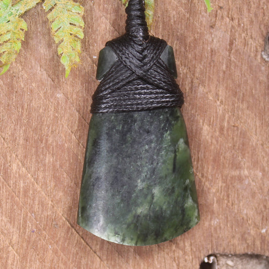 Kawakawa Pounamu Toki