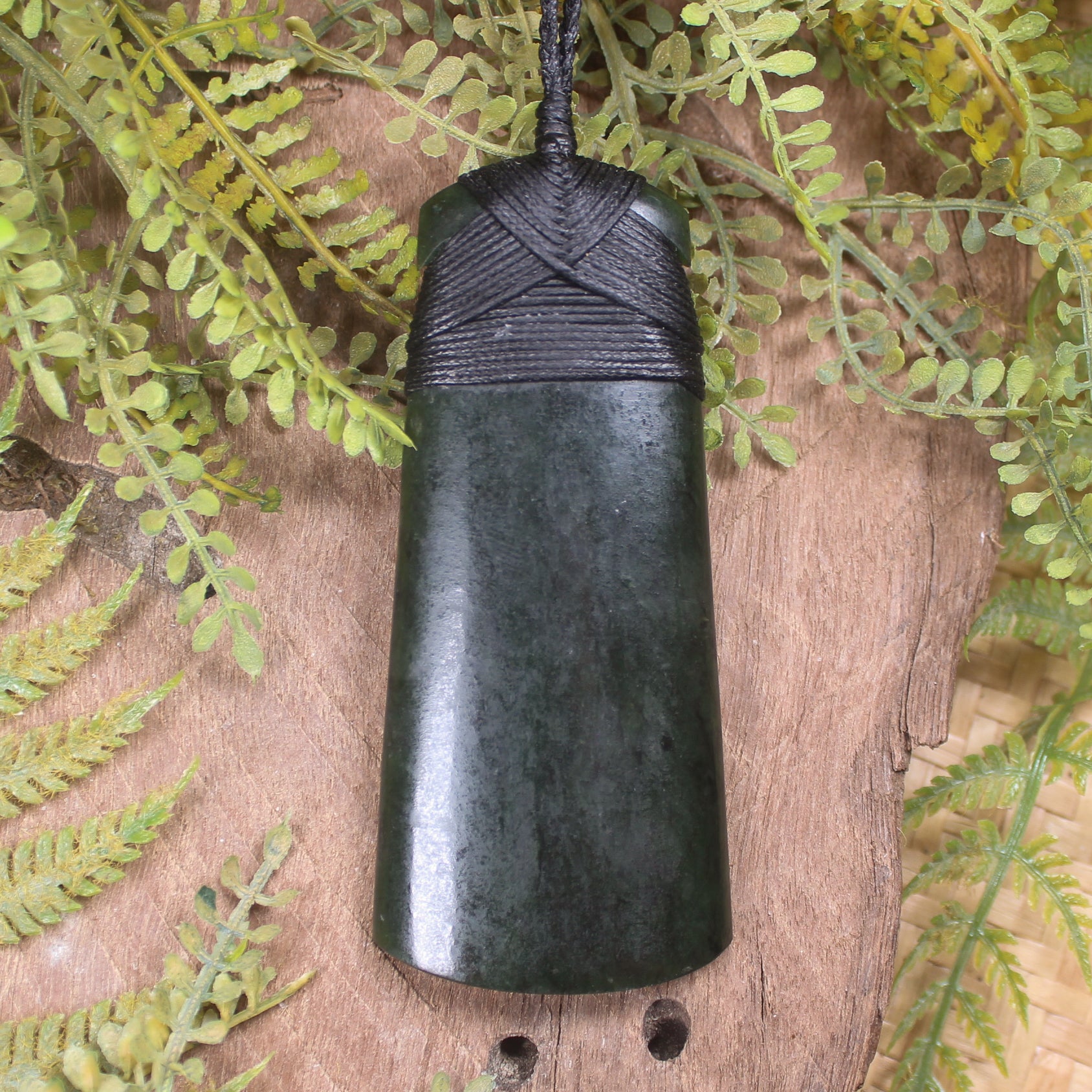 Kawakawa Pounamu Toki
