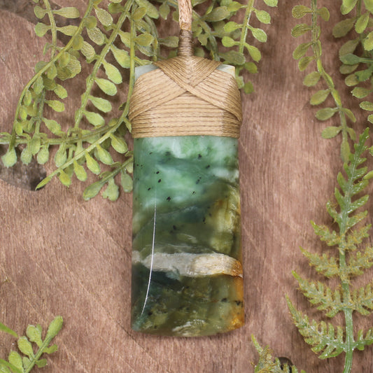Flower Jade Pounamu Toki Pendant - NZ Greenstone