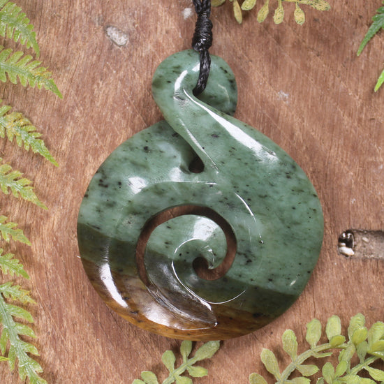 Twist or Pikorua carved from Flower Jade Pounamu - NZ Greenstone