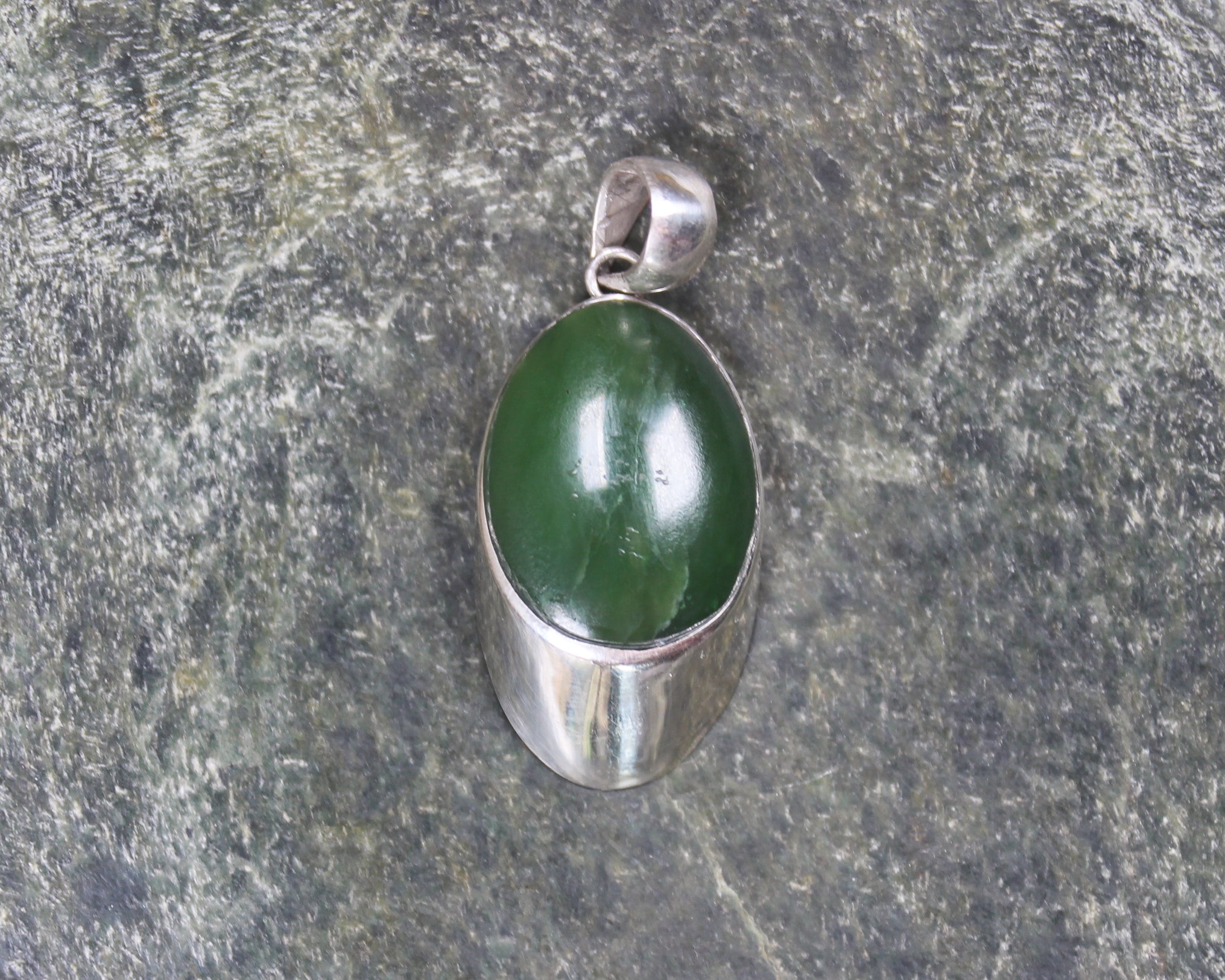 Hapopo Pounamu pendant set in Sterling Silver - NZ Greenstone