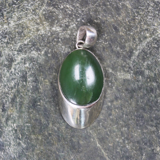 Hapopo Pounamu pendant set in Sterling Silver - NZ Greenstone