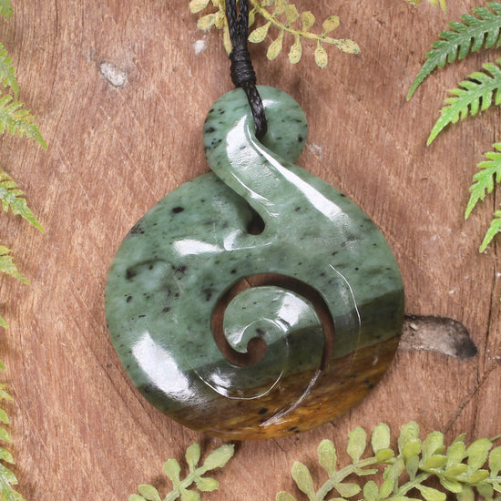 Twist or Pikorua carved from Flower Jade Pounamu - NZ Greenstone