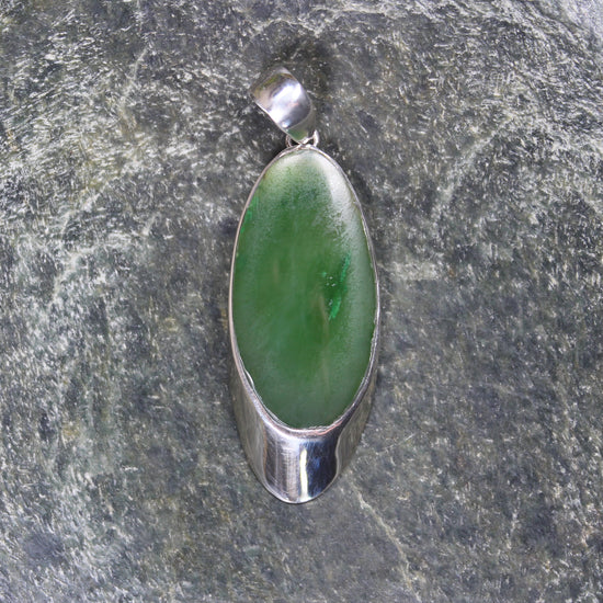 Hapopo Pounamu pendant set in Sterling Silver - NZ Greenstone