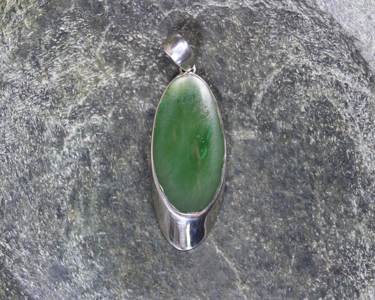 Hapopo Pounamu pendant set in Sterling Silver - NZ Greenstone
