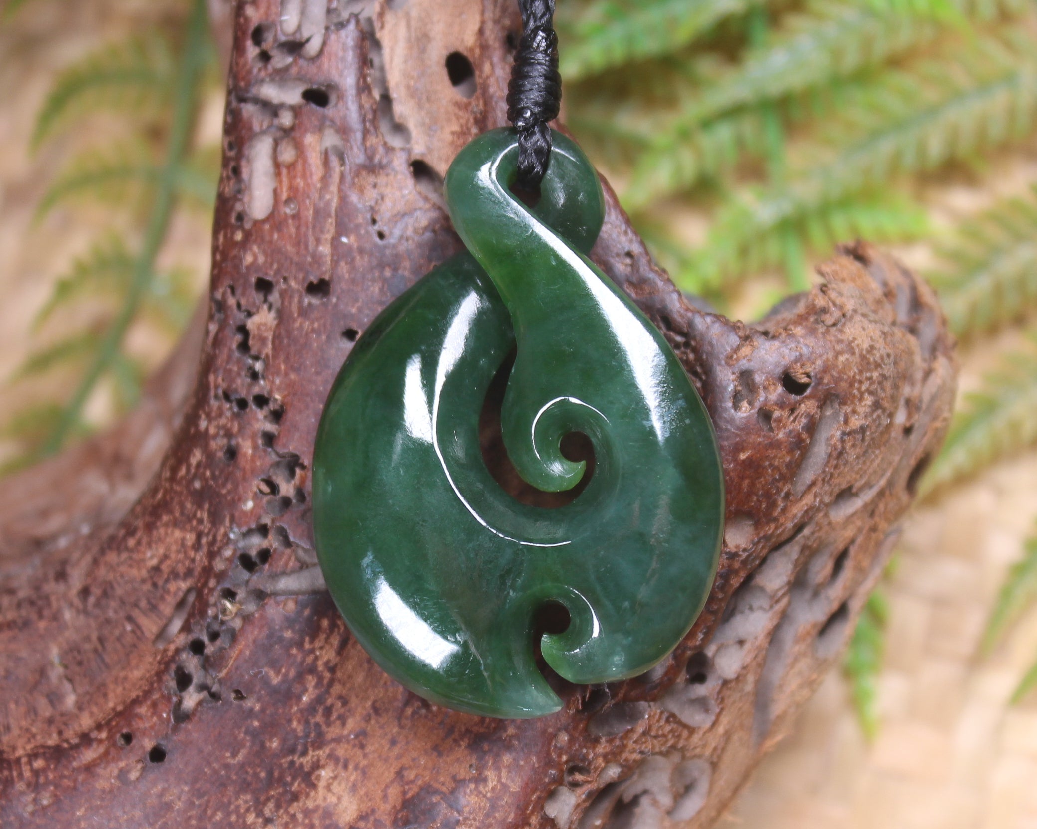 Koru Twist carved from Kawakawa Pounamu - NZ Greenstone