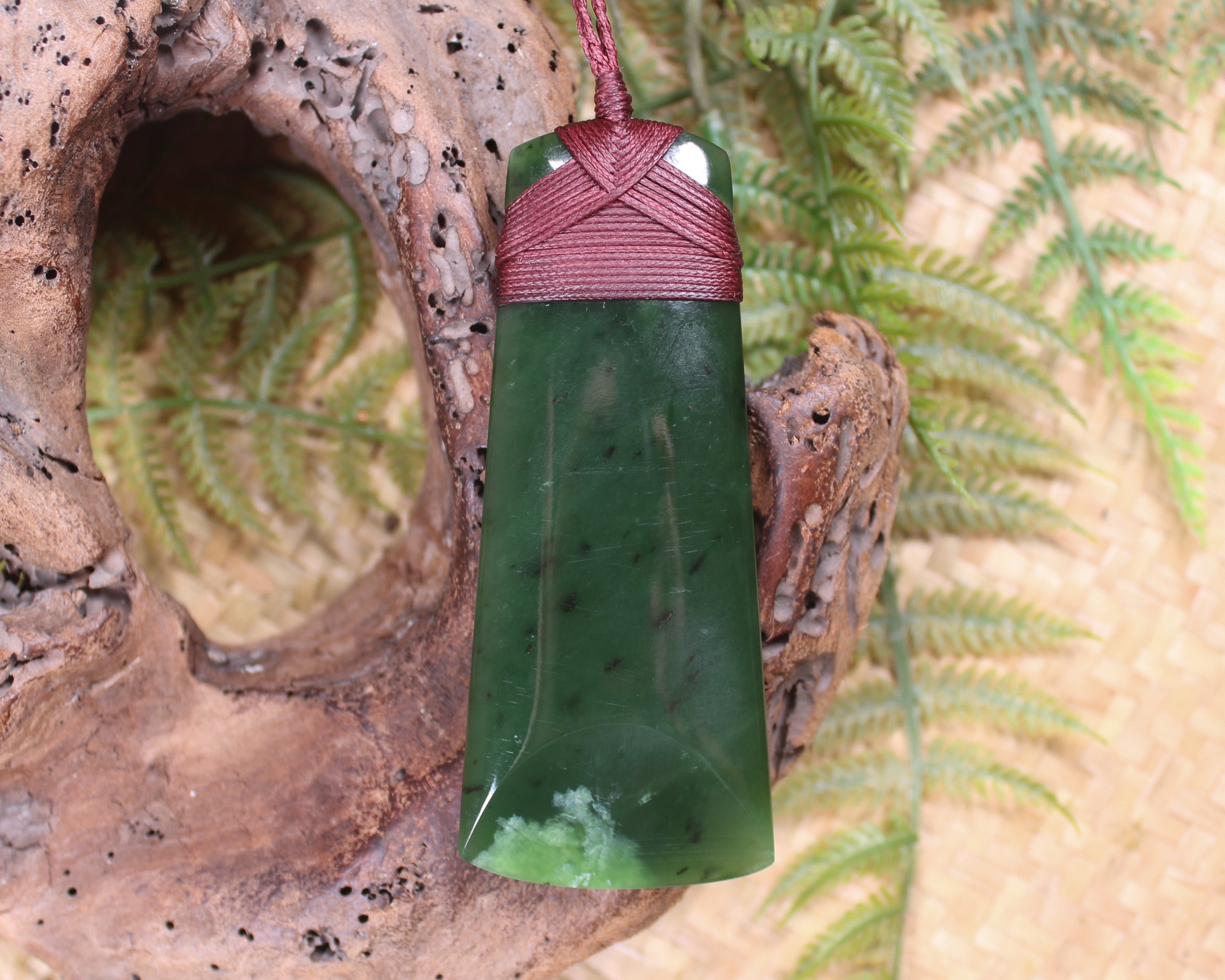 Kawakawa Pounamu Toki