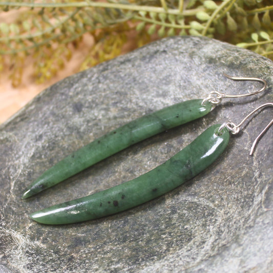 Huia Beak earrings carved from Hapopo Pounamu - NZ Greenstone