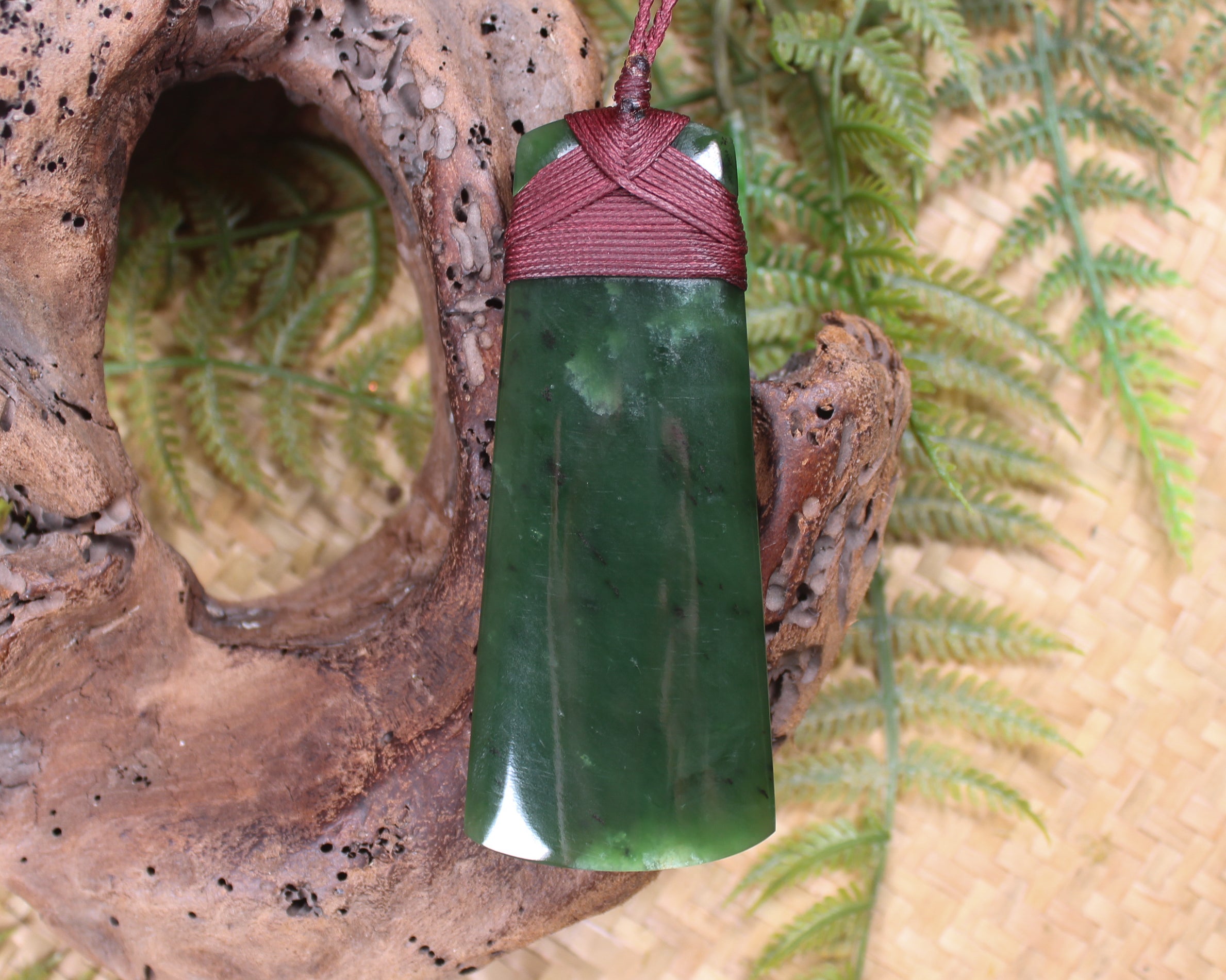 Kawakawa Pounamu Toki