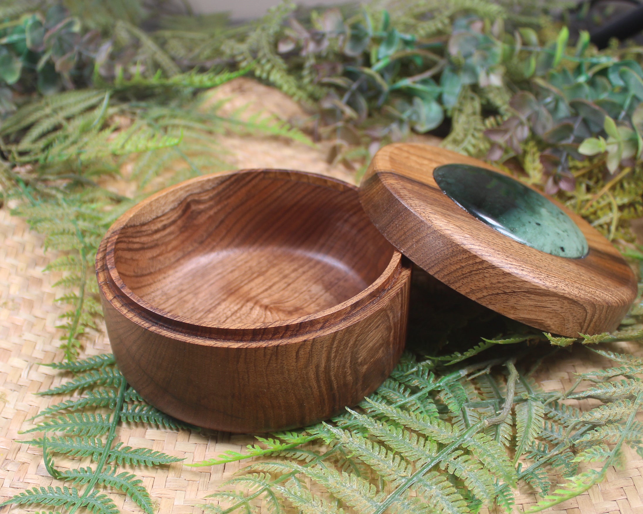 Wooden container with Kawakawa Pounamu set into lid - NZ Greenstone