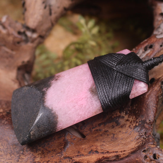 NZ Rhodonite Toki