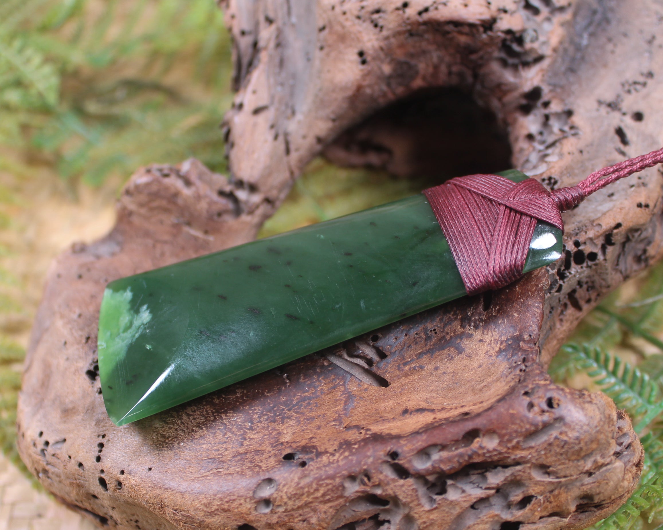 Kawakawa Pounamu Toki