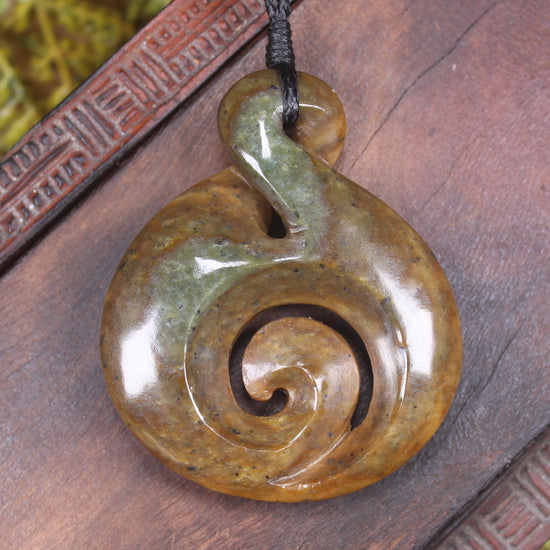Flower Jade Koru Twist Pounamu - NZ Greenstone