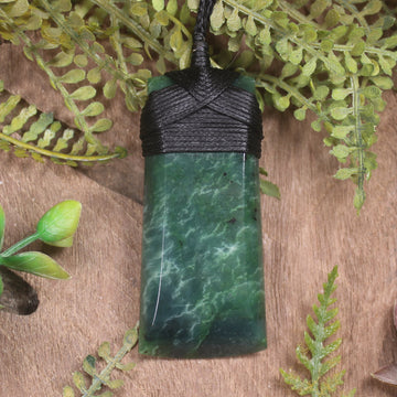 Kawakawa Pounamu Toki