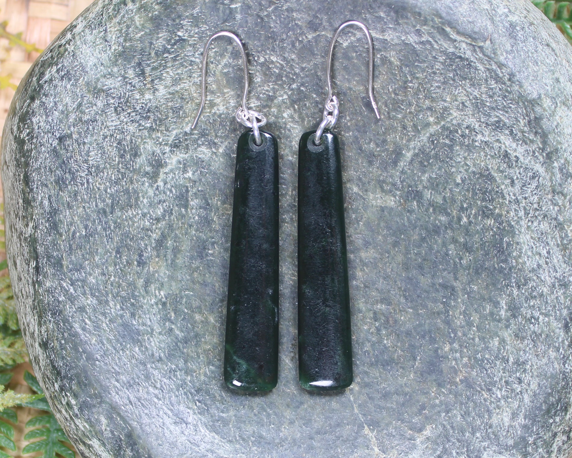 Roimata or Teardrop earrings carved from Kawakawa Pounamu - NZ Greenstone