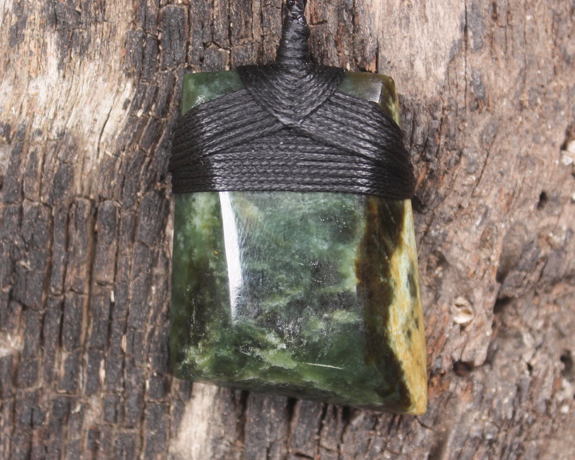 Flower Jade Pounamu Toki