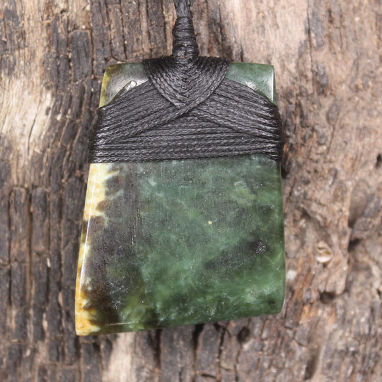 Flower Jade Pounamu Toki