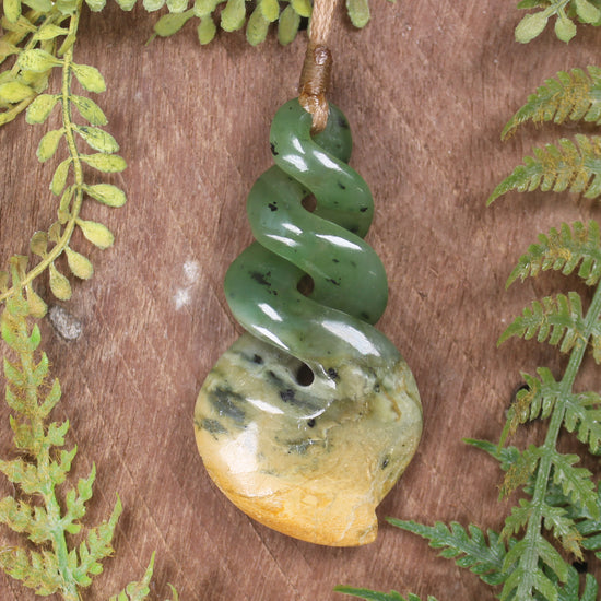 Twist or Pikorua carved from Flower Jade Pounamu - NZ Greenstone