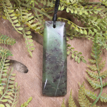 Hapopo Pounamu Toki - NZ Greenstone
