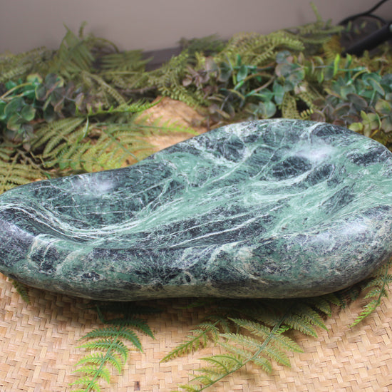 NZ Serpentine Bowl