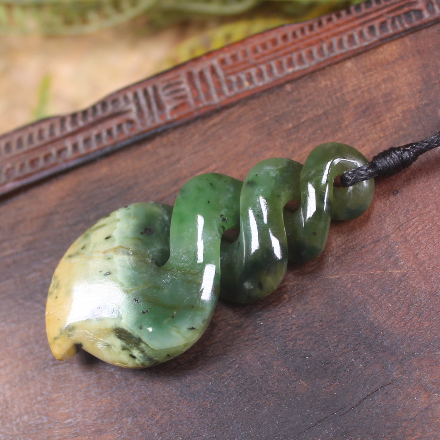 Twist or Pikorua carved from Flower Jade Pounamu - NZ Greenstone