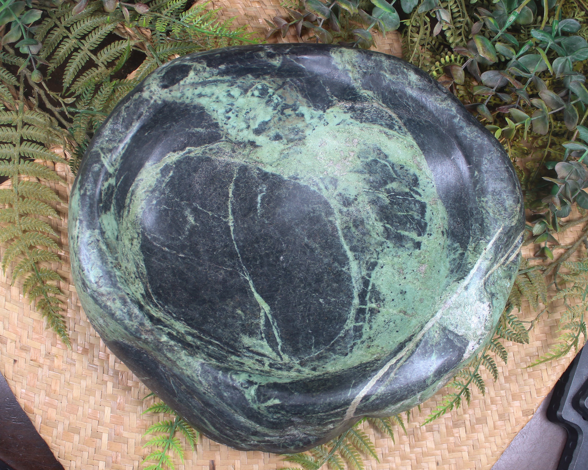 NZ Serpentine Bowl