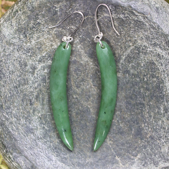 Huia Beak earrings carved from Hapopo Pounamu - NZ Greenstone
