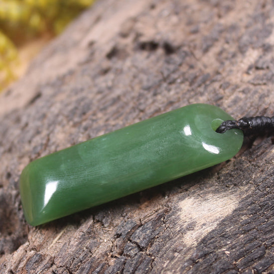 Hapopo Pounamu Toki - NZ Greenstone
