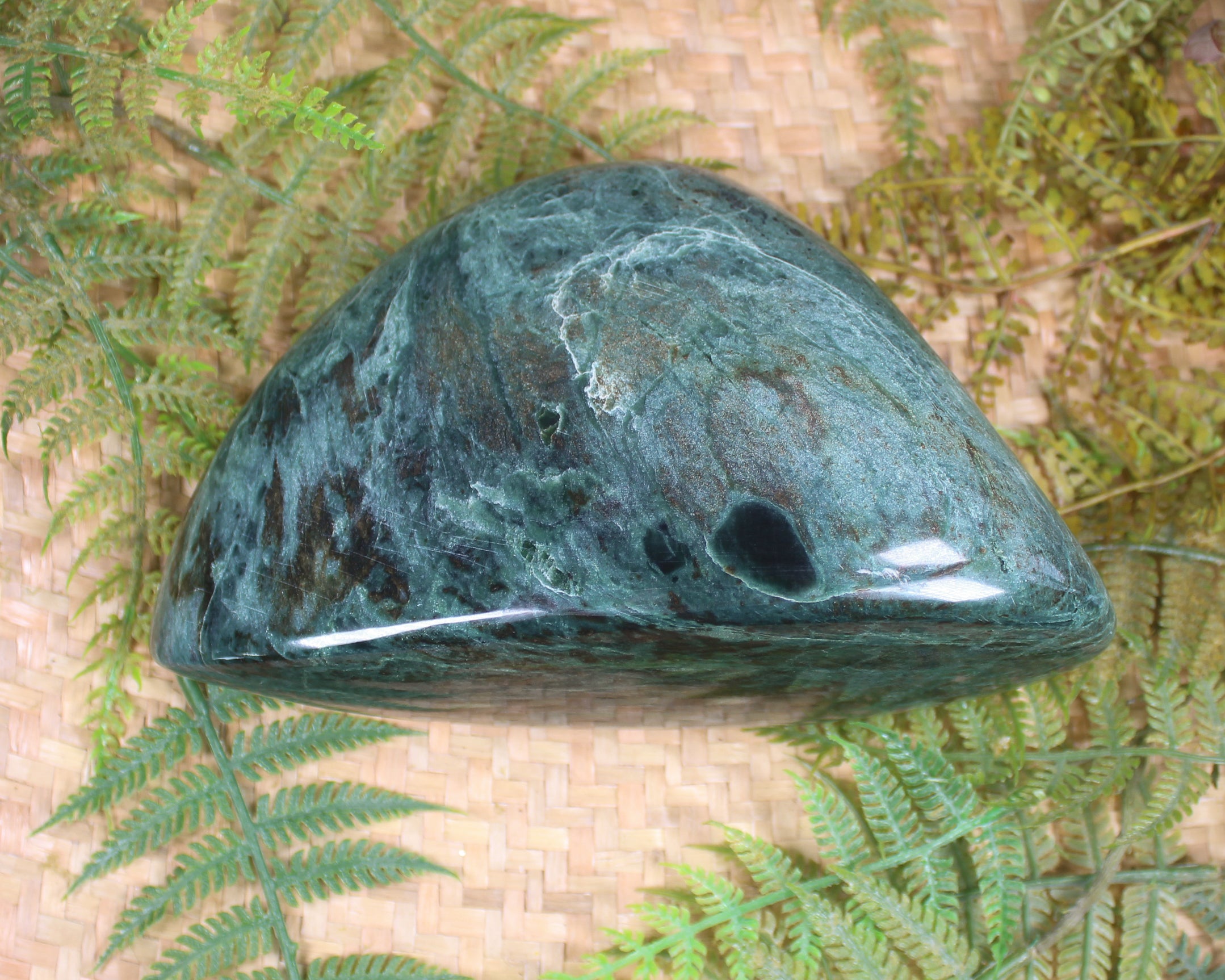 Freeform Serpentine Pounamu Sculpture - NZ Greenstone