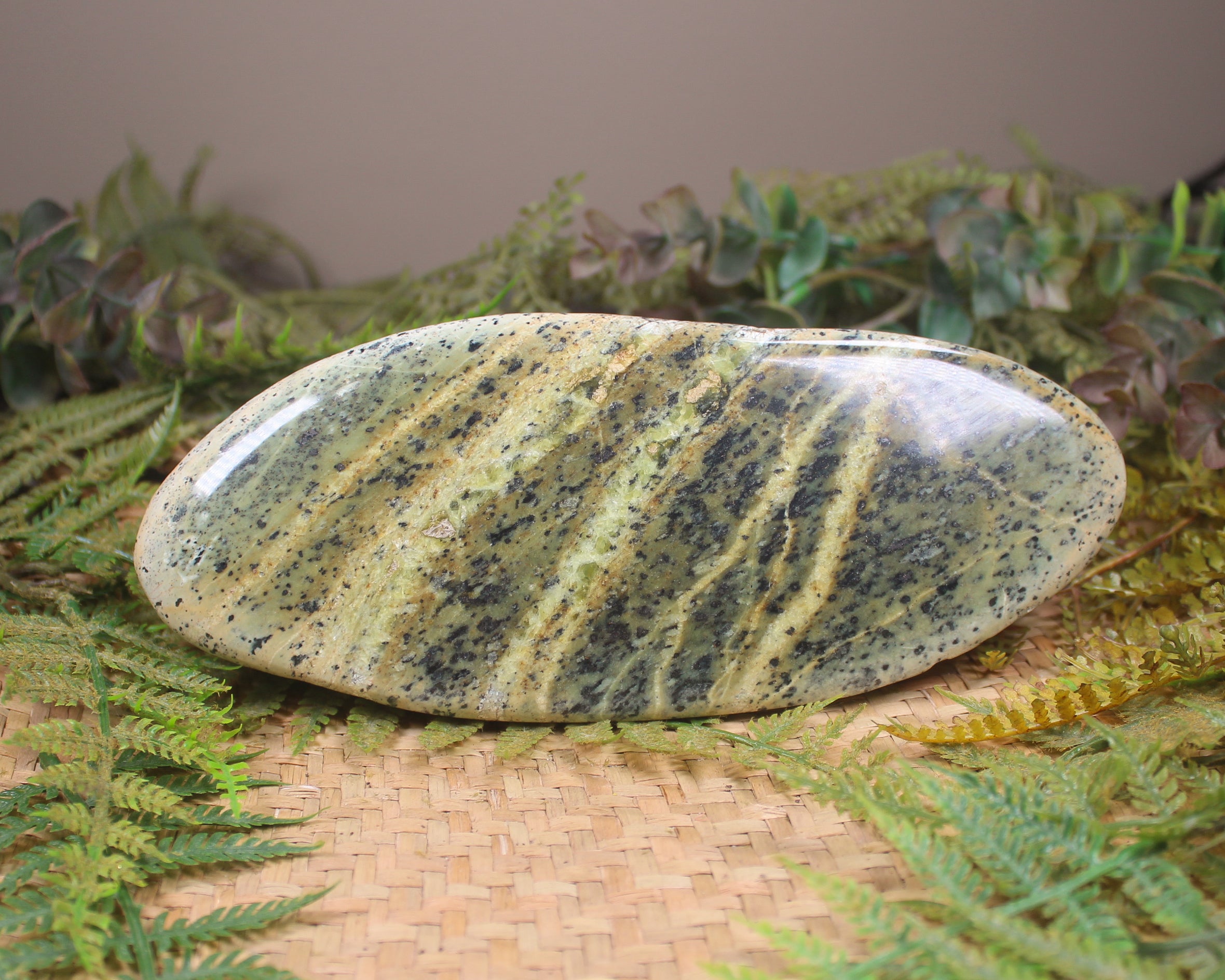 Freeform Serpentine Pounamu Sculpture - NZ Greenstone