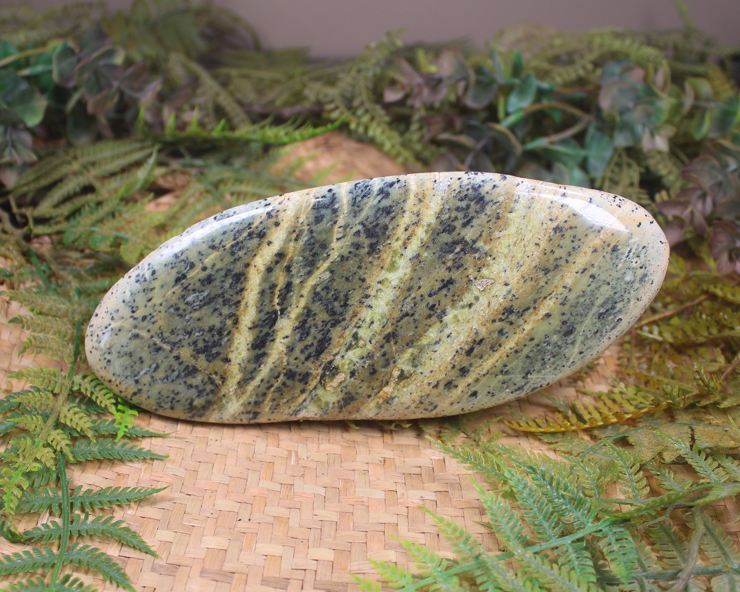 Freeform Serpentine Pounamu Sculpture - NZ Greenstone