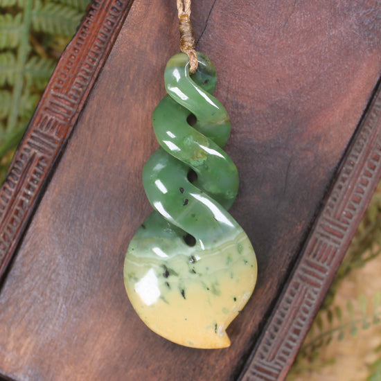 Twist or Pikorua carved from Flower Jade Pounamu - NZ Greenstone