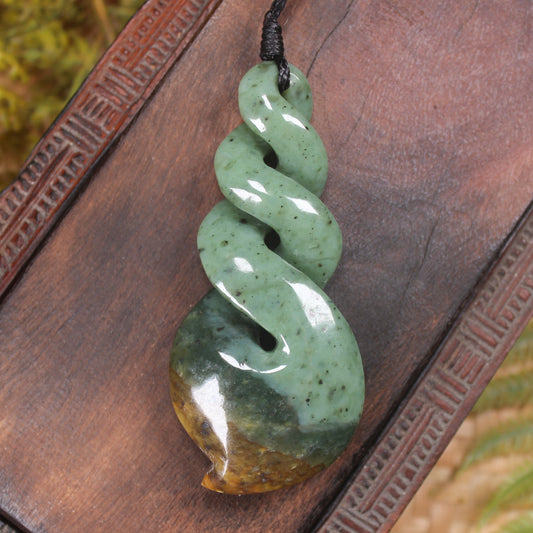 Twist or Pikorua carved from Flower Jade Pounamu - NZ Greenstone
