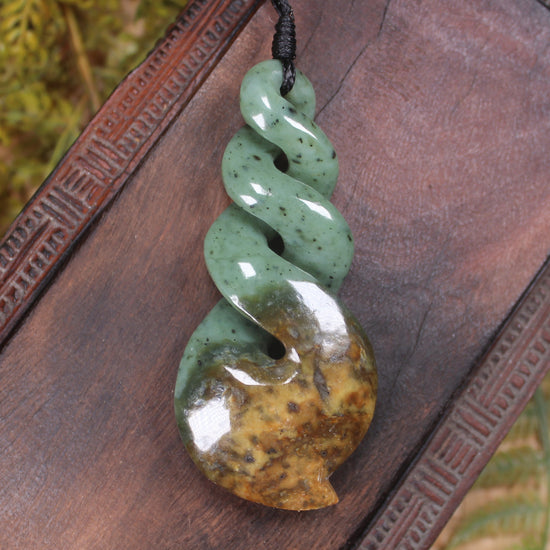 Twist or Pikorua carved from Flower Jade Pounamu - NZ Greenstone