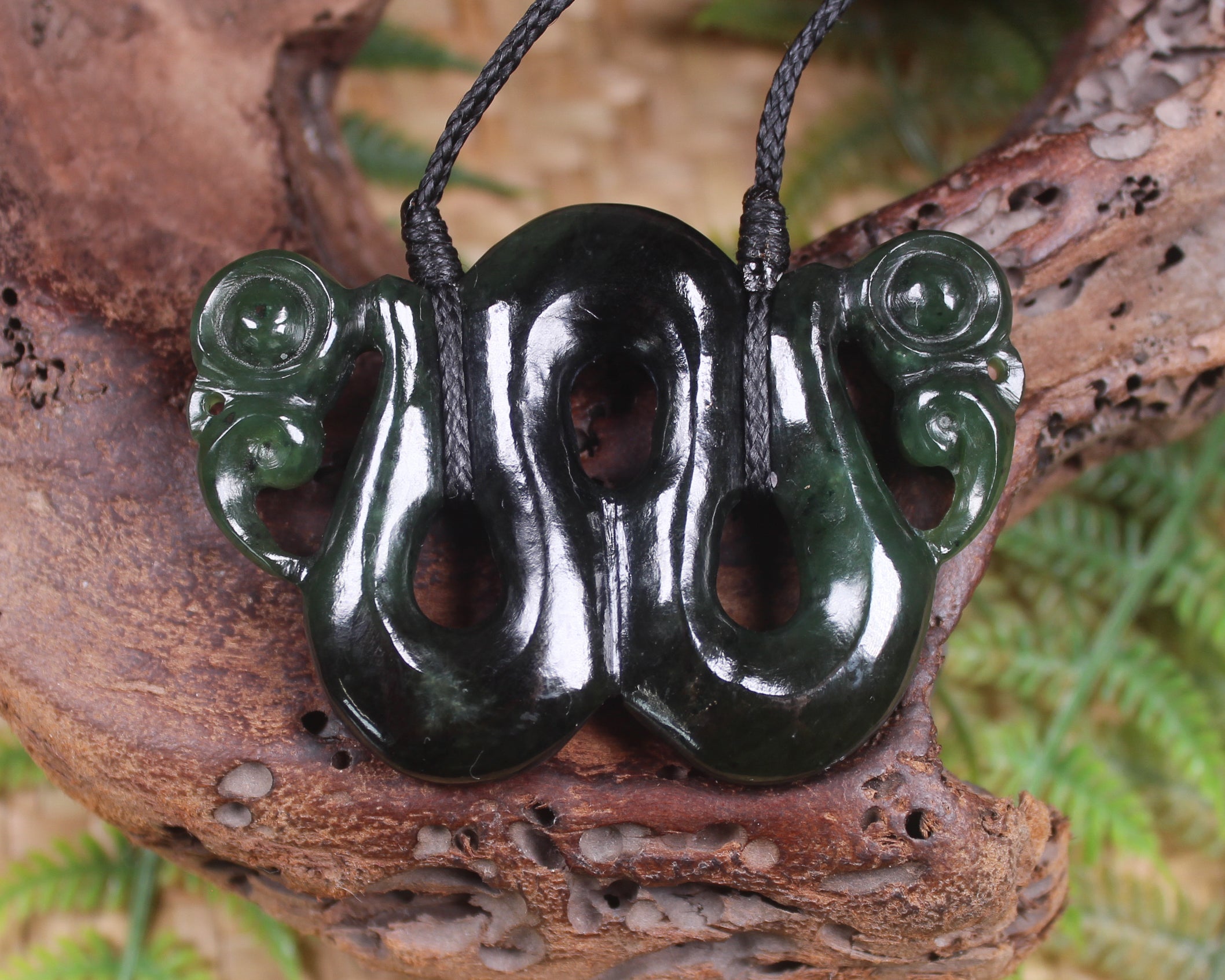 Pekapeka Pendant carved from Kawakawa Pounamu - NZ Greenstone