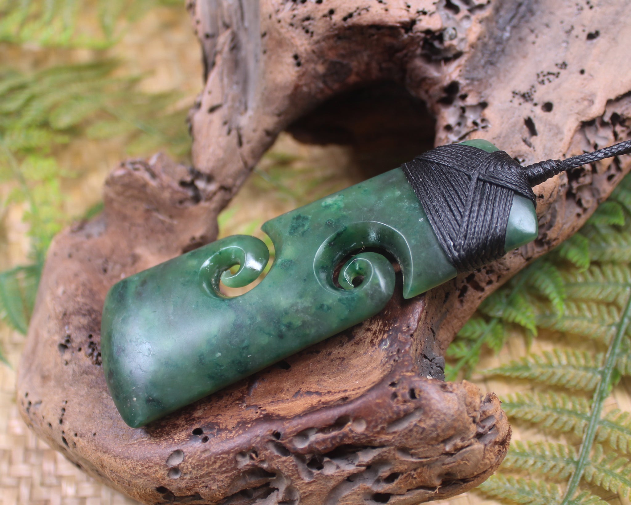 NZ Greenstone XLarge Toki with Koru Pendant (AZ936) Kawakawa Pounamu ...