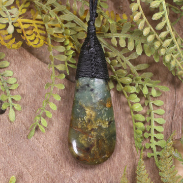 Flower Jade Pounamu - NZ Greenstone