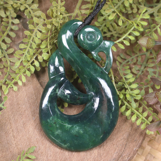 Manaia pendant carved from Kawakawa Pounamu - NZ Greenstone