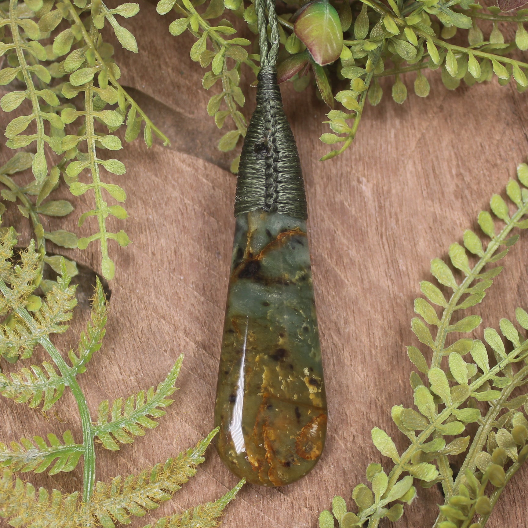 Roimata or Teardop carved from Totoweka Pounamu - NZ Greenstone