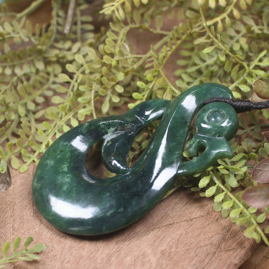 Manaia pendant carved from Kawakawa Pounamu - NZ Greenstone