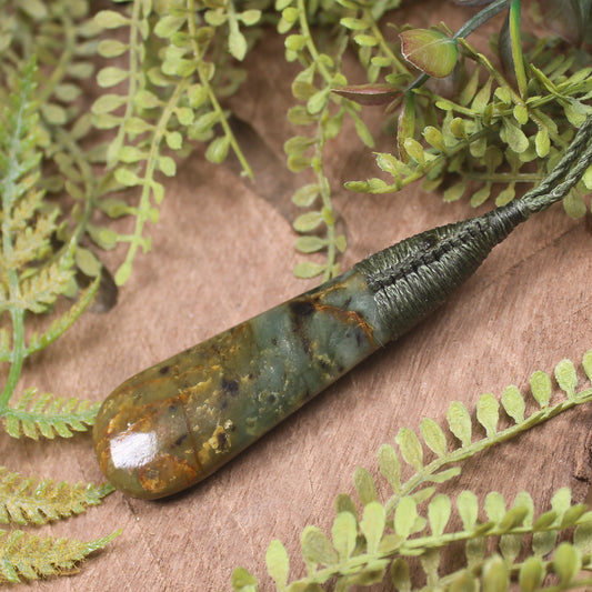 Roimata or Teardop carved from Totoweka Pounamu - NZ Greenstone