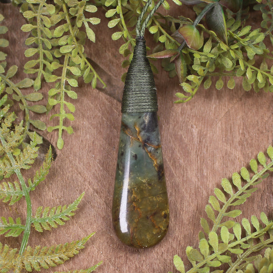 Roimata or Teardop carved from Totoweka Pounamu - NZ Greenstone