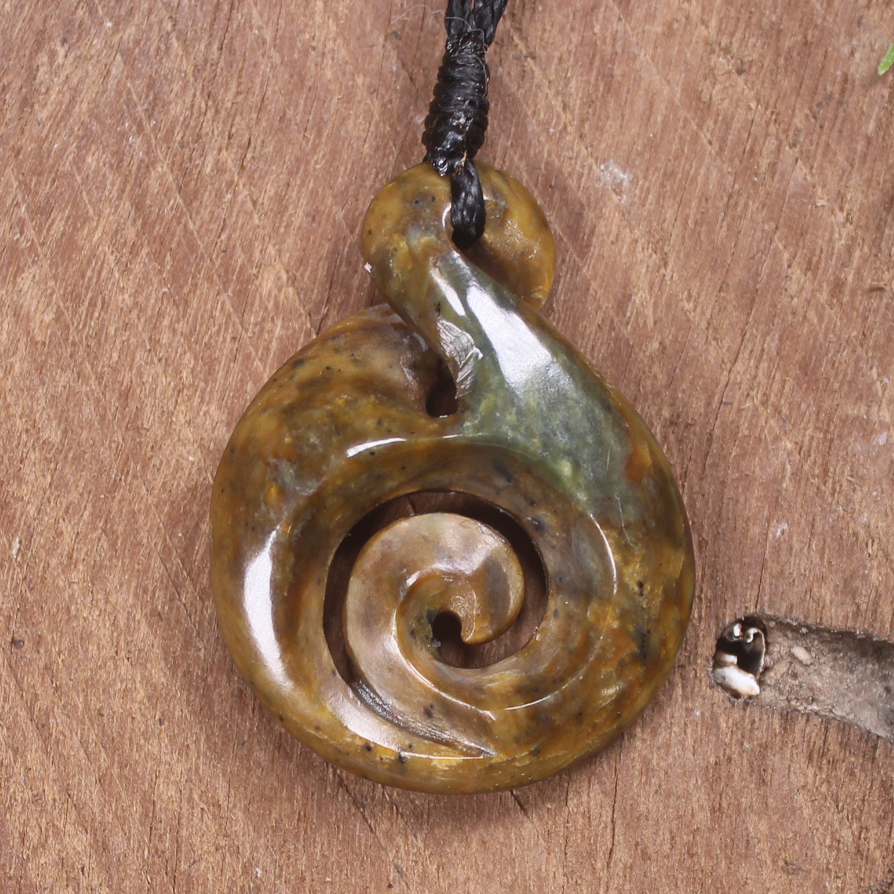 Twist or Pikorua carved from Flower Jade Pounamu - NZ Greenstone