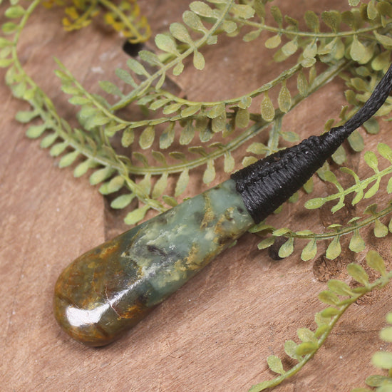 Roimata or Teardop carved from Totoweka Pounamu - NZ Greenstone