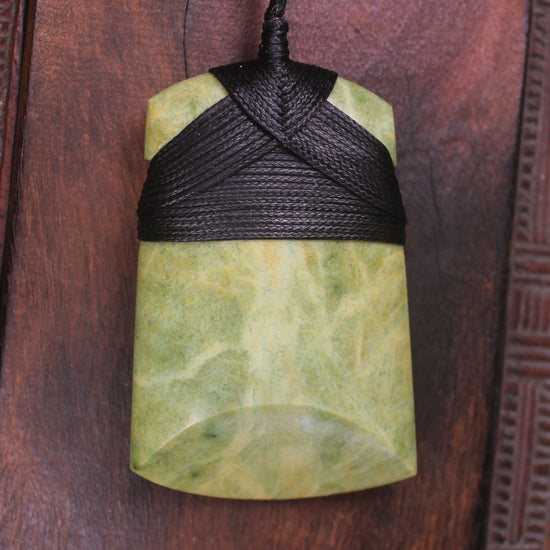 Flower Jade Pounamu Toki