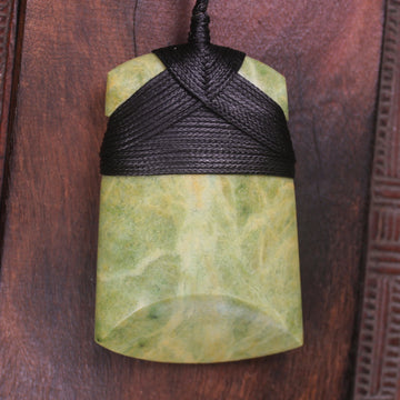 Flower Jade Pounamu Toki