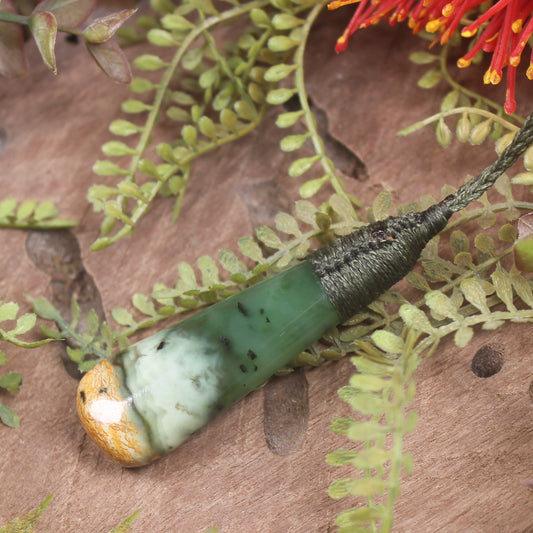 Flower Jade Pounamu - NZ Greenstone