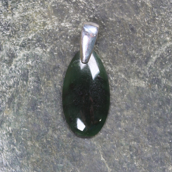 Rimu Pounamu pendant set in Sterling Silver - NZ Greenstone