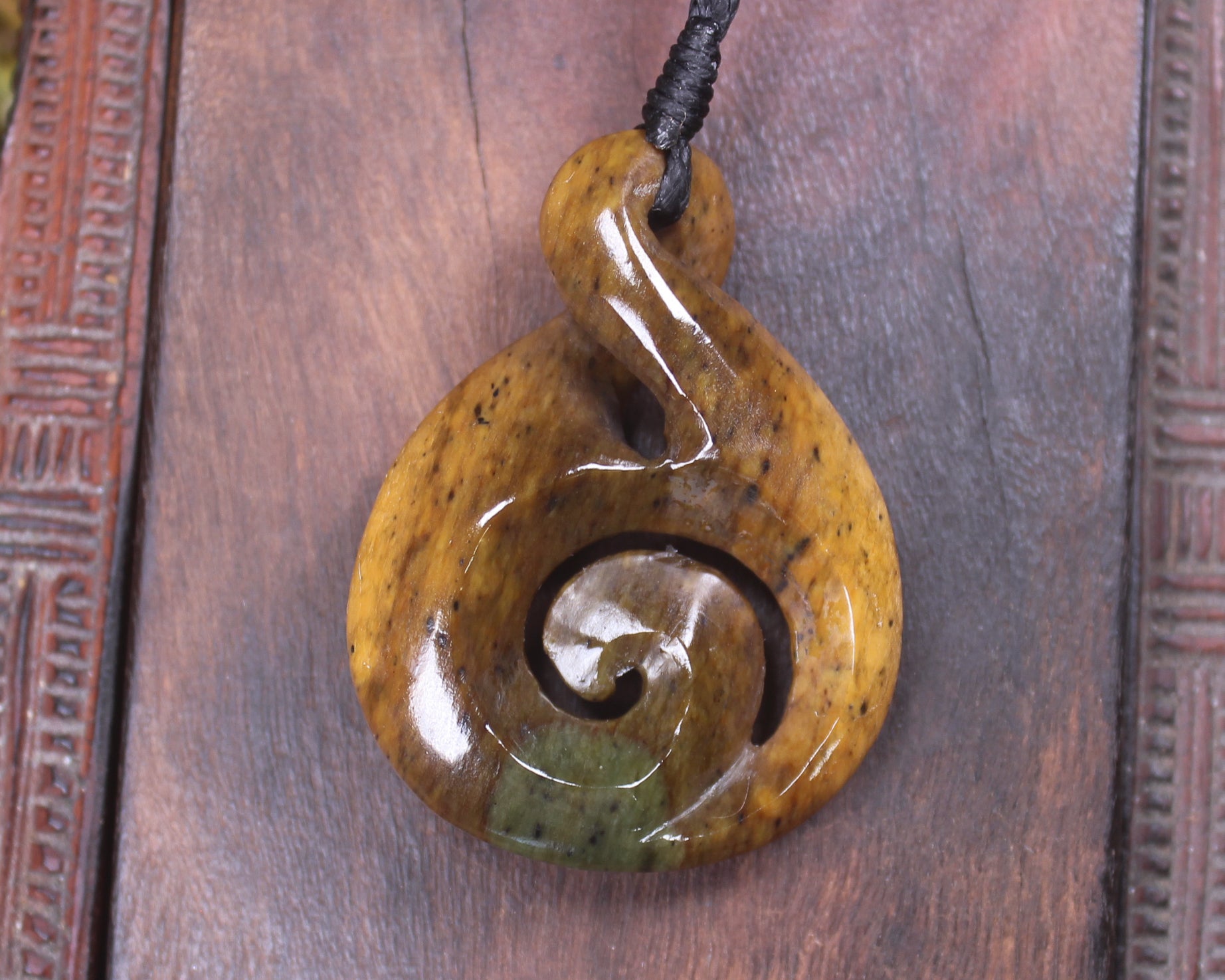 Flower Jade Koru Twist Pounamu - NZ Greenstone