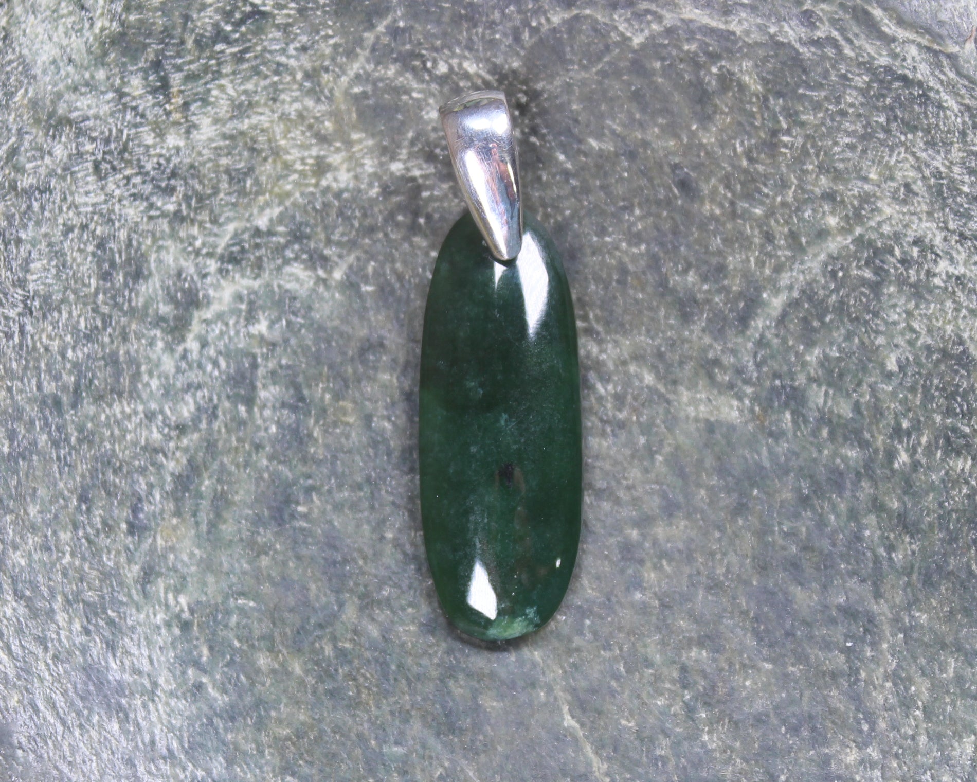 Kawakawa Pounamu pendant set in Sterling Silver - NZ Greenstone